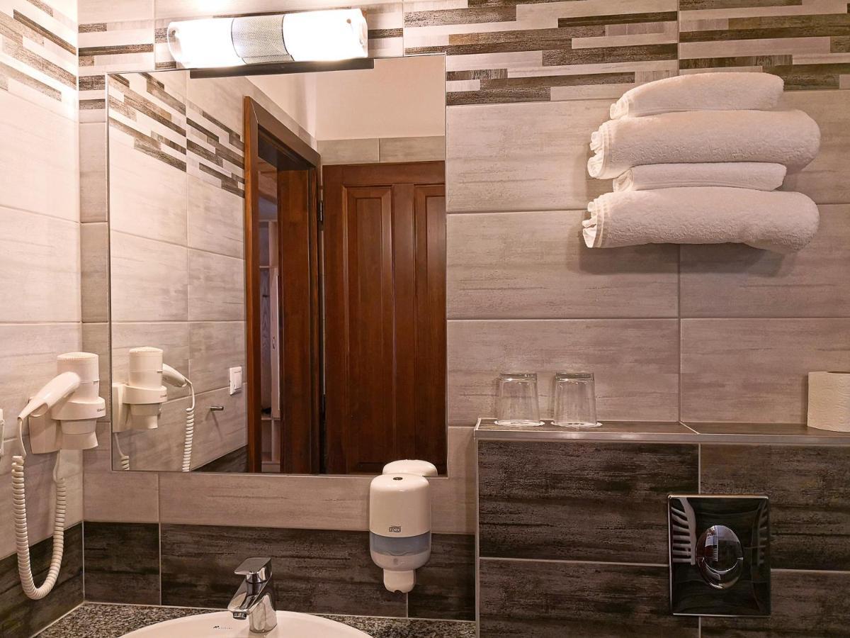 Margareta Panzio Hotel Horvatzsidany ภายนอก รูปภาพ