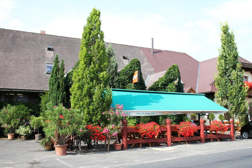Margareta Panzio Hotel Horvatzsidany ภายนอก รูปภาพ